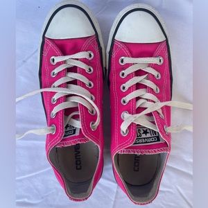 Converse Barbie pink